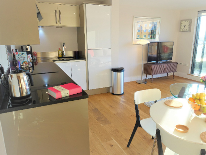 Feltham Two Beds by Vantage Apartments