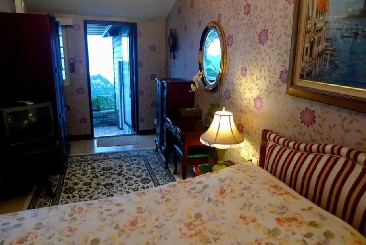Deluxe room with balcony and with sea view