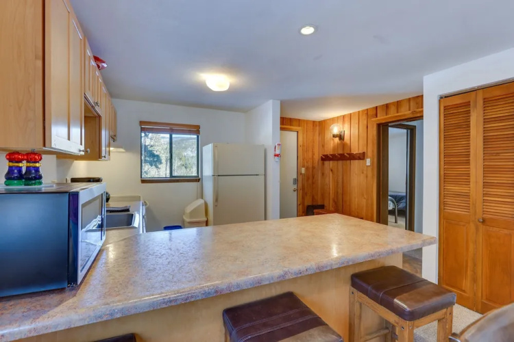 Winter Park Condo w/ Pool ~ 3 Mi to Ski Resort