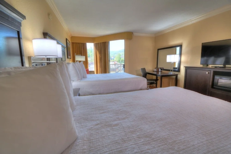 Standard Quadruple room with balcony