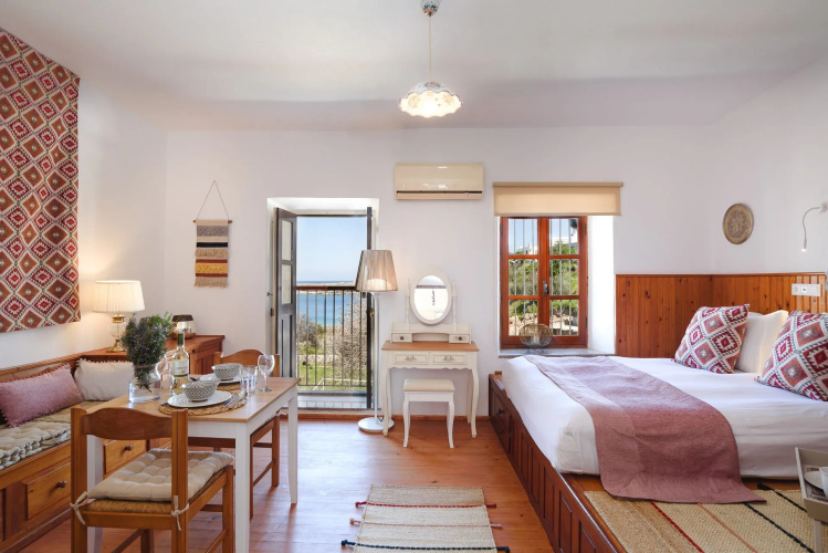 Thea Villas & Suite