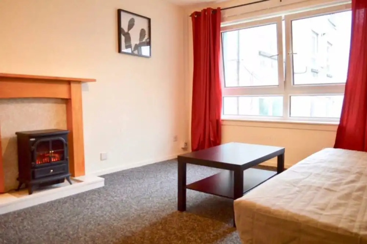 1 Bedroom Flat In Old Town