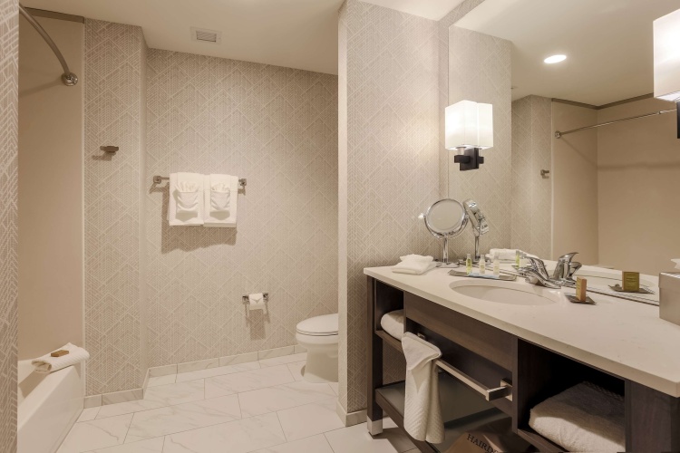 DoubleTree by Hilton Evansville photo 11