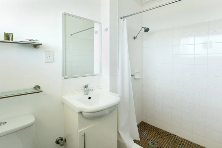 Bathurst Studio Apartments
