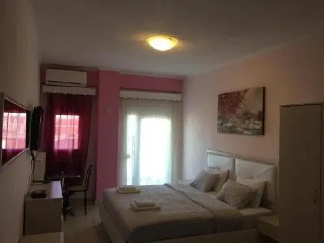 Alexandros Hotel