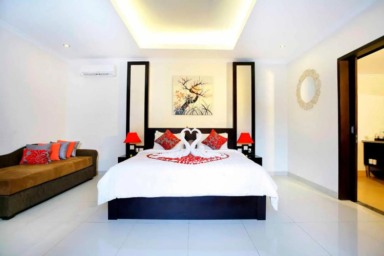 Green three bed room villa private pool