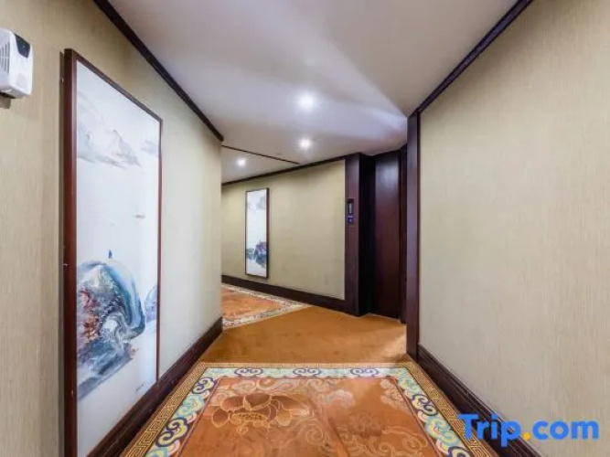 Zhongpu Hotel