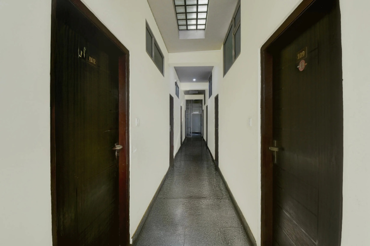 Super Collection O Sunder Nagar Golvyas Formerly Hotel Vanshil