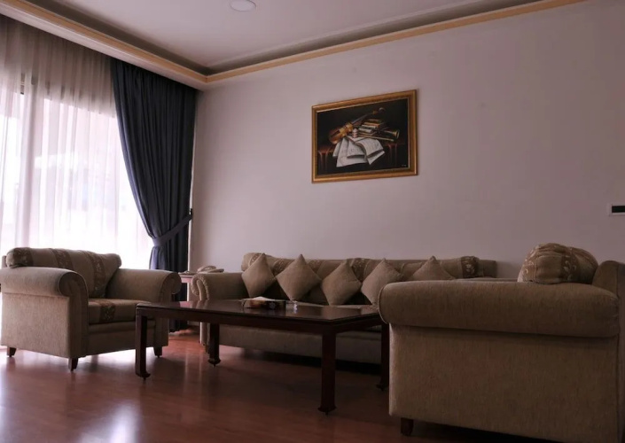 White House - Hotel