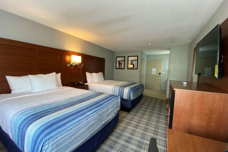AmericInn by Wyndham Williamsburg