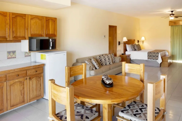 2 Bedrooms Suite with balcony