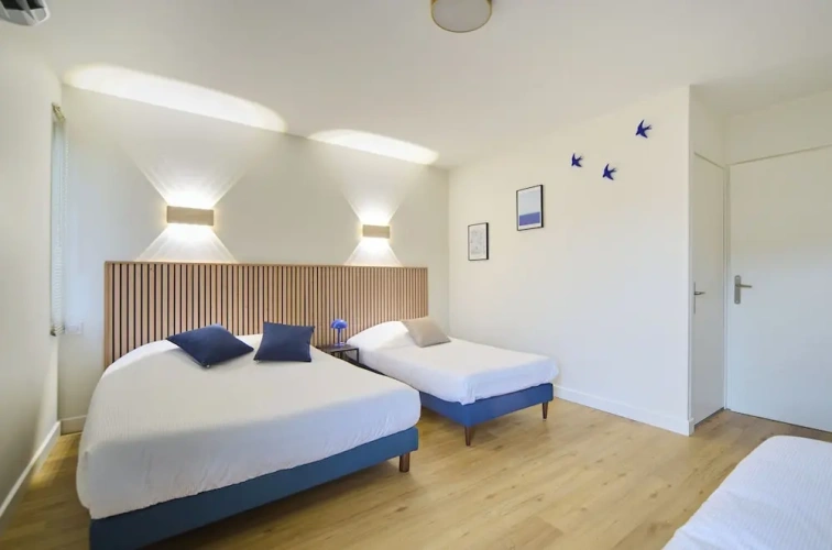 Classic Quadruple room with garden view