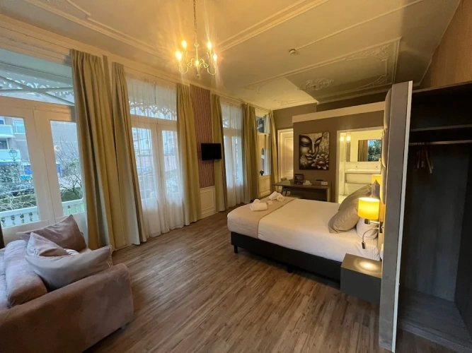 Double Suite