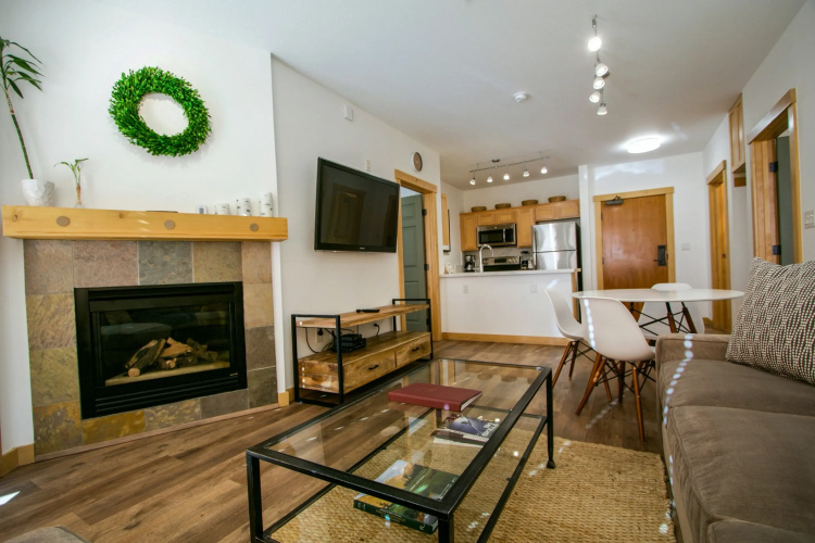Sunstone #109 Condo