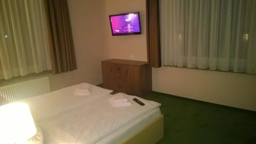 Standard Double Suite