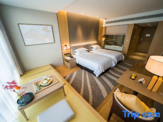 Premier Twin room