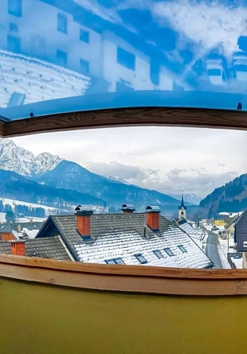 2 Bedrooms Quadruple Attic Suite
