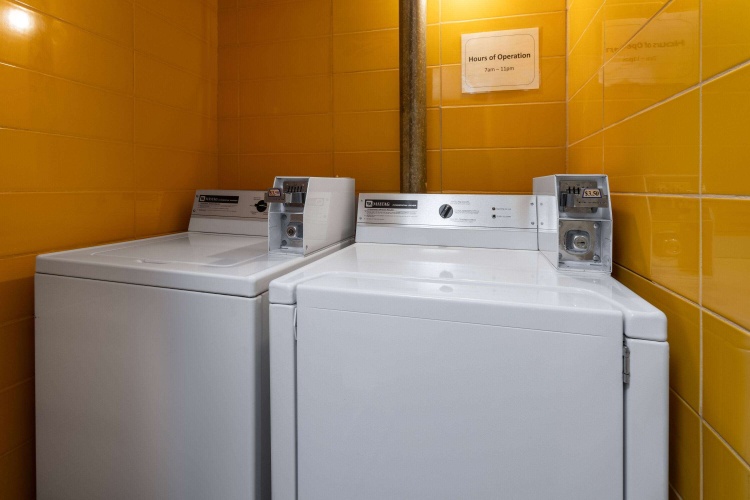 Travelodge By Wyndham Amherst photo 8