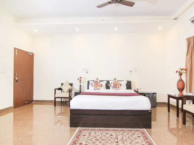 OYO 14890 Siddharth Villa