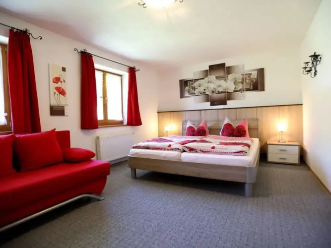 Rossfeld Modern Retreat