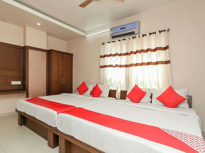 OYO 740 Hotel Suravi