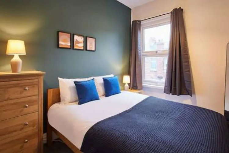 Host Stay Charlotte Street