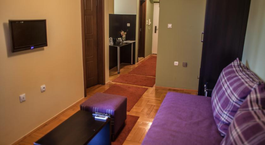 4 Rooms Apartments