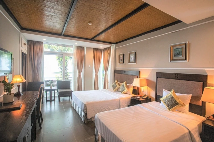 Deluxe Double room with balcony and with garden view