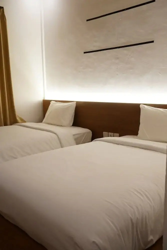 Lantis ViBES Inn