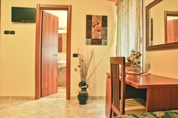 Classic Triple room