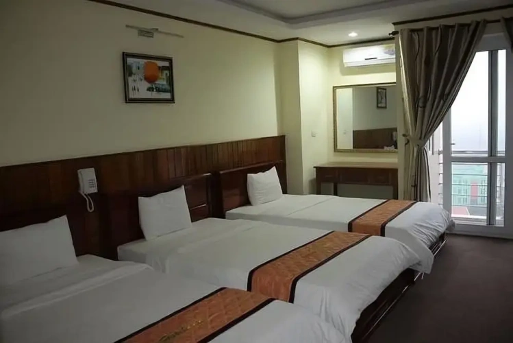 Superior Triple room with city view