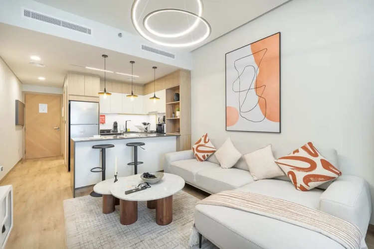 Chic Modern Studio Apartment for 2 in JVC