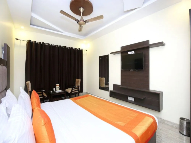 OYO 322 Hotel Royal