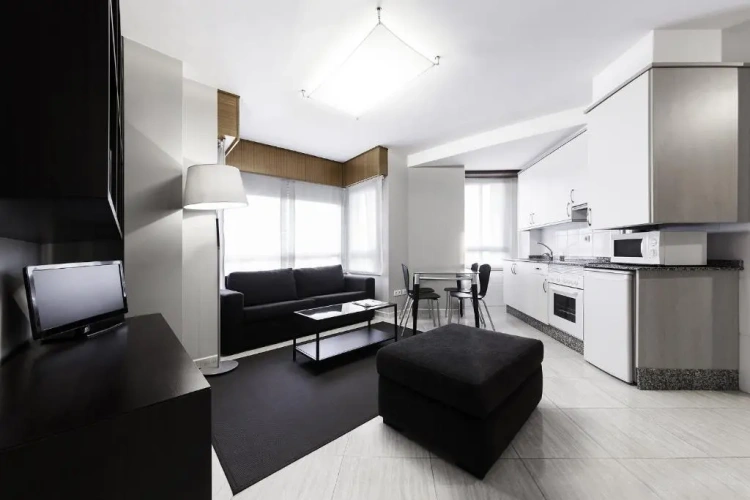 2 Bedrooms Quadruple Apartment