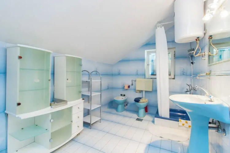 7 Olives Apartments