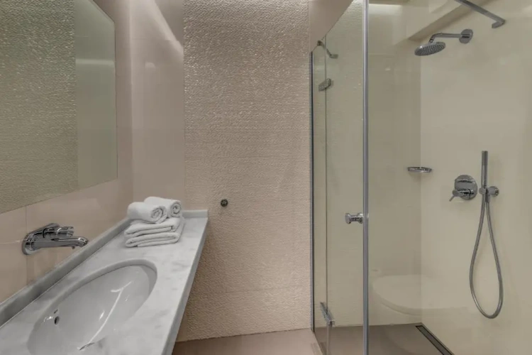 Standard Double Basement room