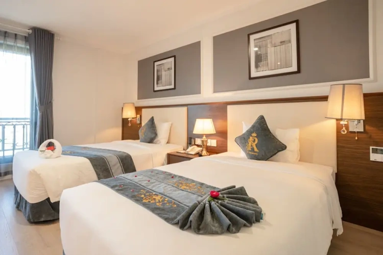 Deluxe Twin room with balcony