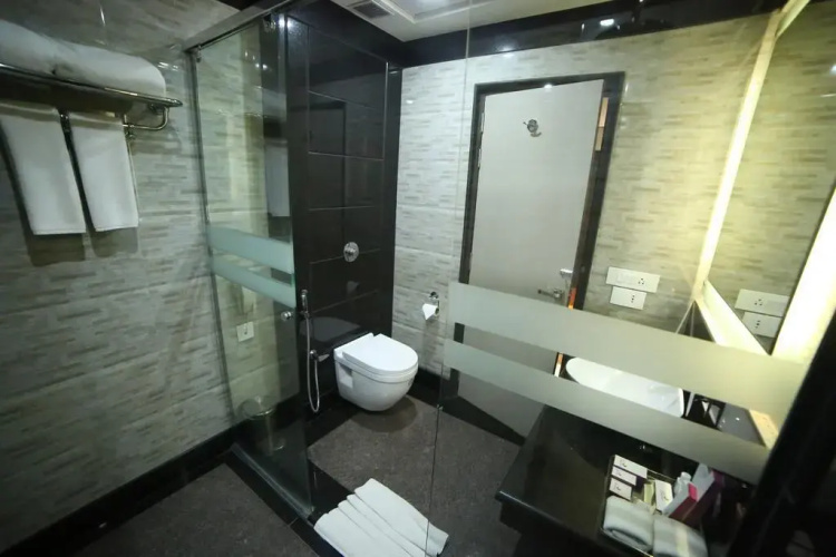 Ramada by Wyndham Varanasi Katesar