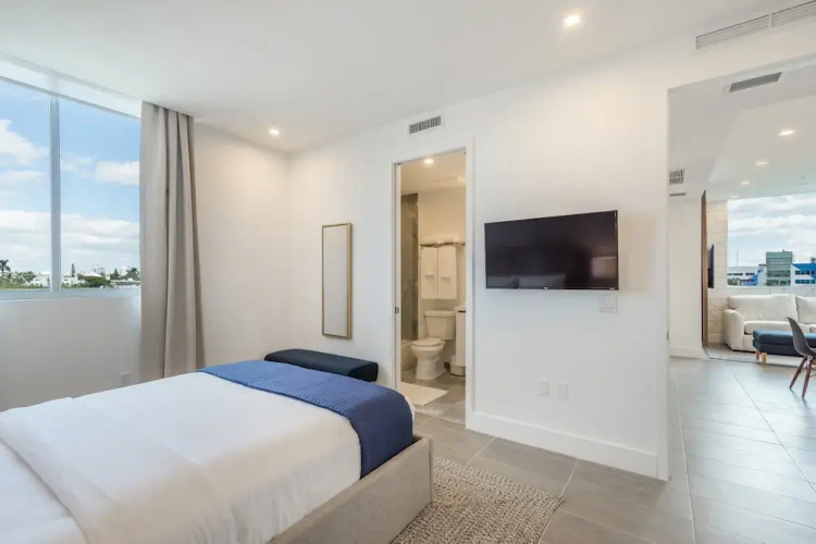 VHC Luxury Apartments 538-301