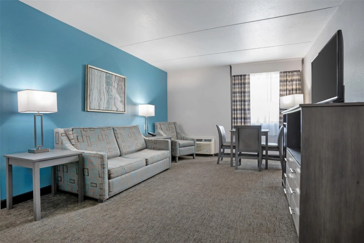 Quadruple Suite