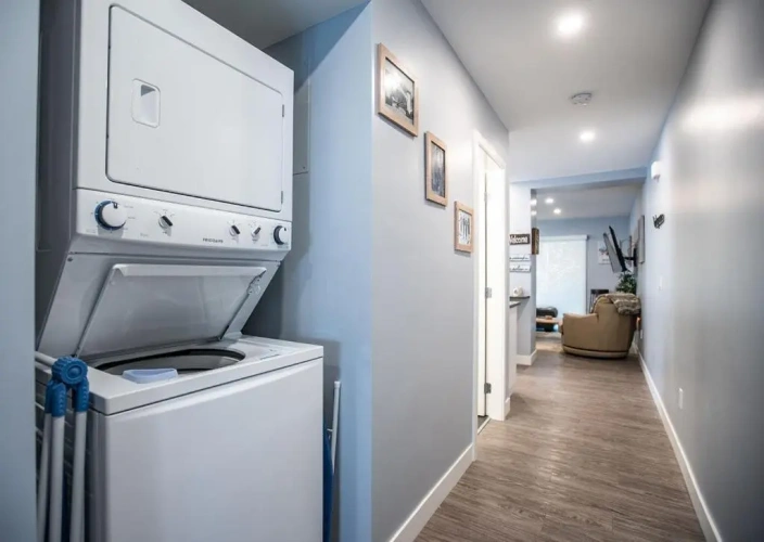 2 Bedrooms Apartment