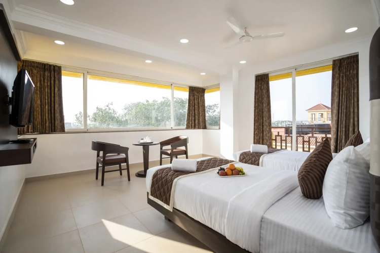 Hotel Sairaj Beach Resort