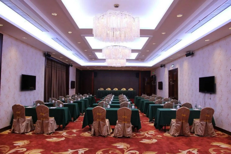 Baofeng Hot Springs Hotel