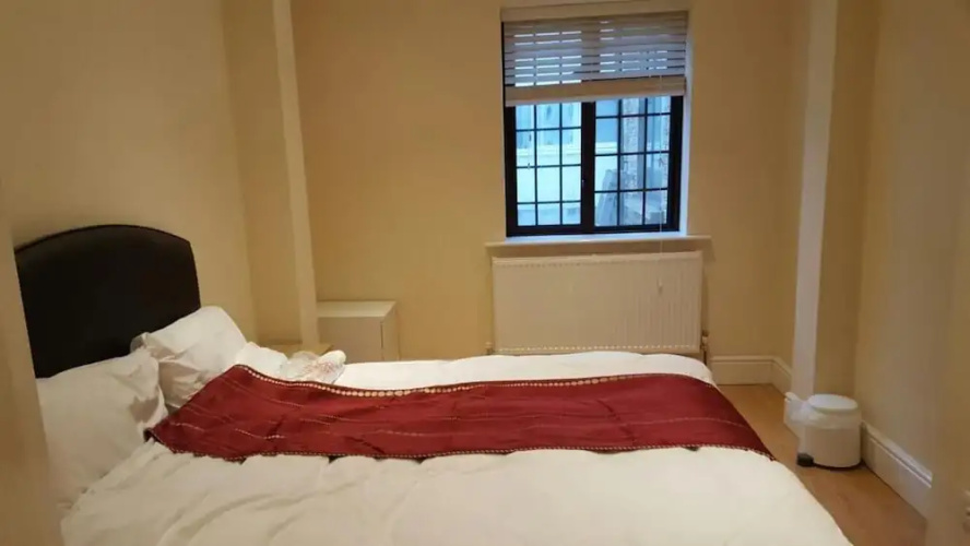 Clarendon Apartment