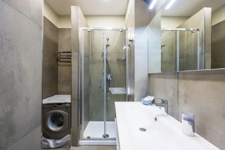 Fresh and Trendy Flat at Vomero