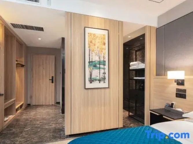 Standard Double room with lake view