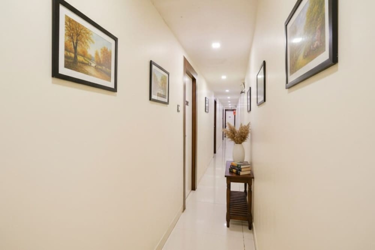 FabHotel Golden Star