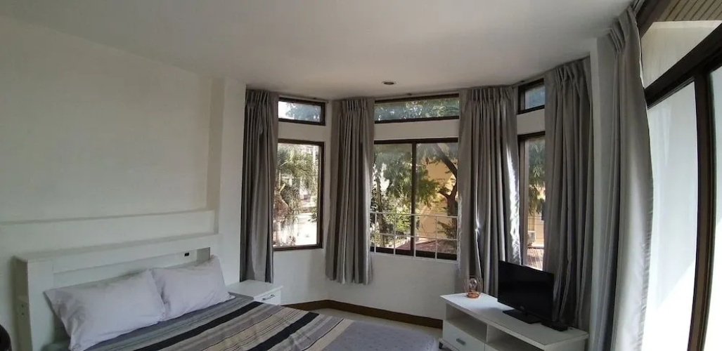Oyo 648 Ake Apartment