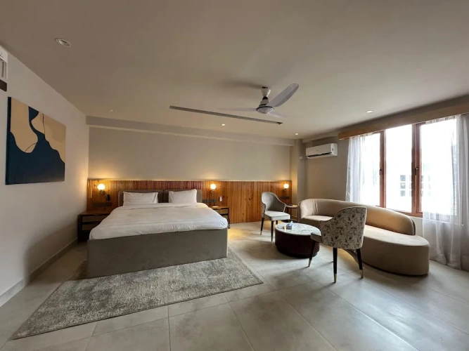 Deluxe Double room with city view