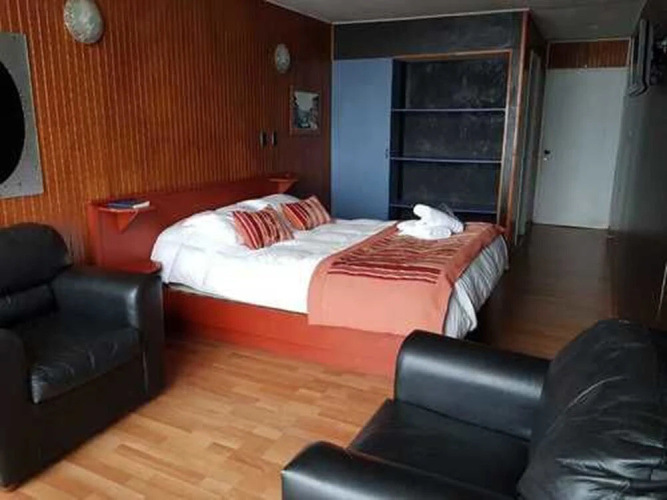 Hotel Aurora Tome